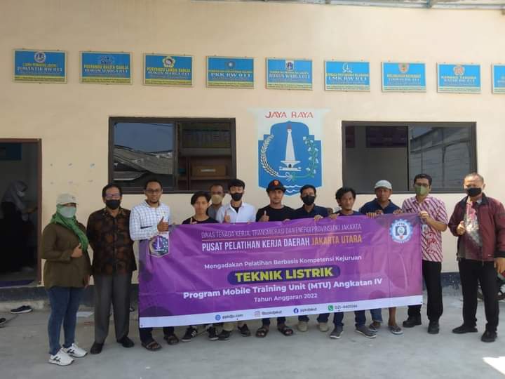  PPKD Jakut Berikan Pelatihan Kejuruan Teknik Listrik Bagi Warga Rawa Badak Selatan 