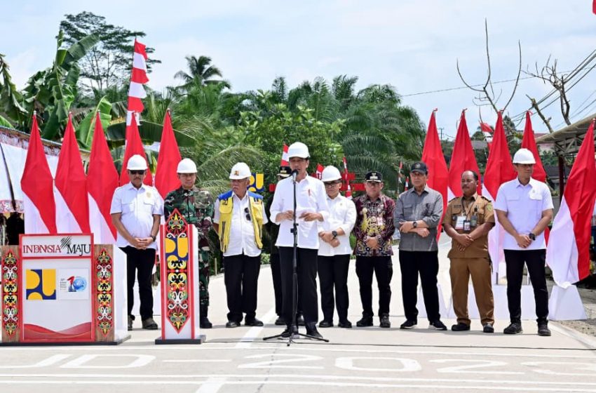  Presiden Jokowi Resmikan Pelaksanaan Inpres Jalan Daerah